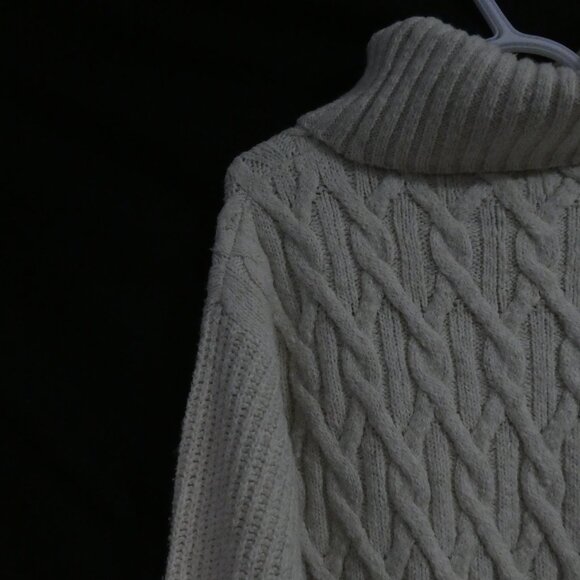 Cream Turtleneck Sweater | xl - extra large - Picture 3 of 16
